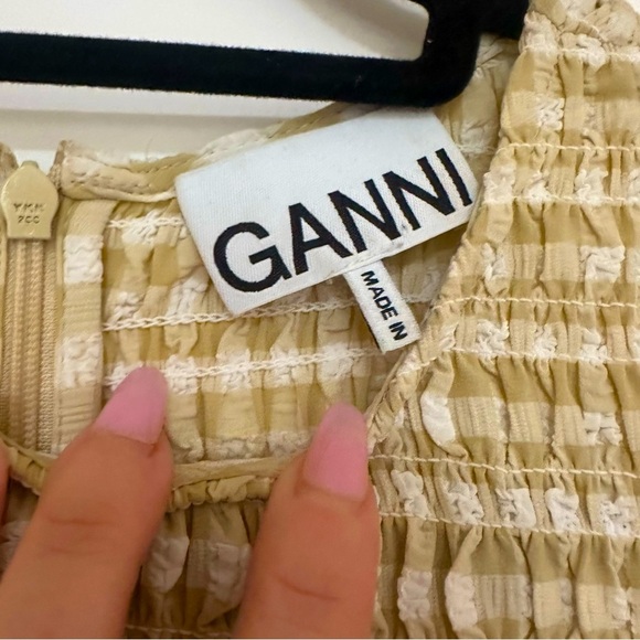 Ganni Beige Khaki Smocked Seersucker Gingham Cold Shoulder Dress, size 34 - Picture 11 of 14